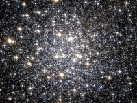 Messier_10_Hubble_WikiSky.jpg